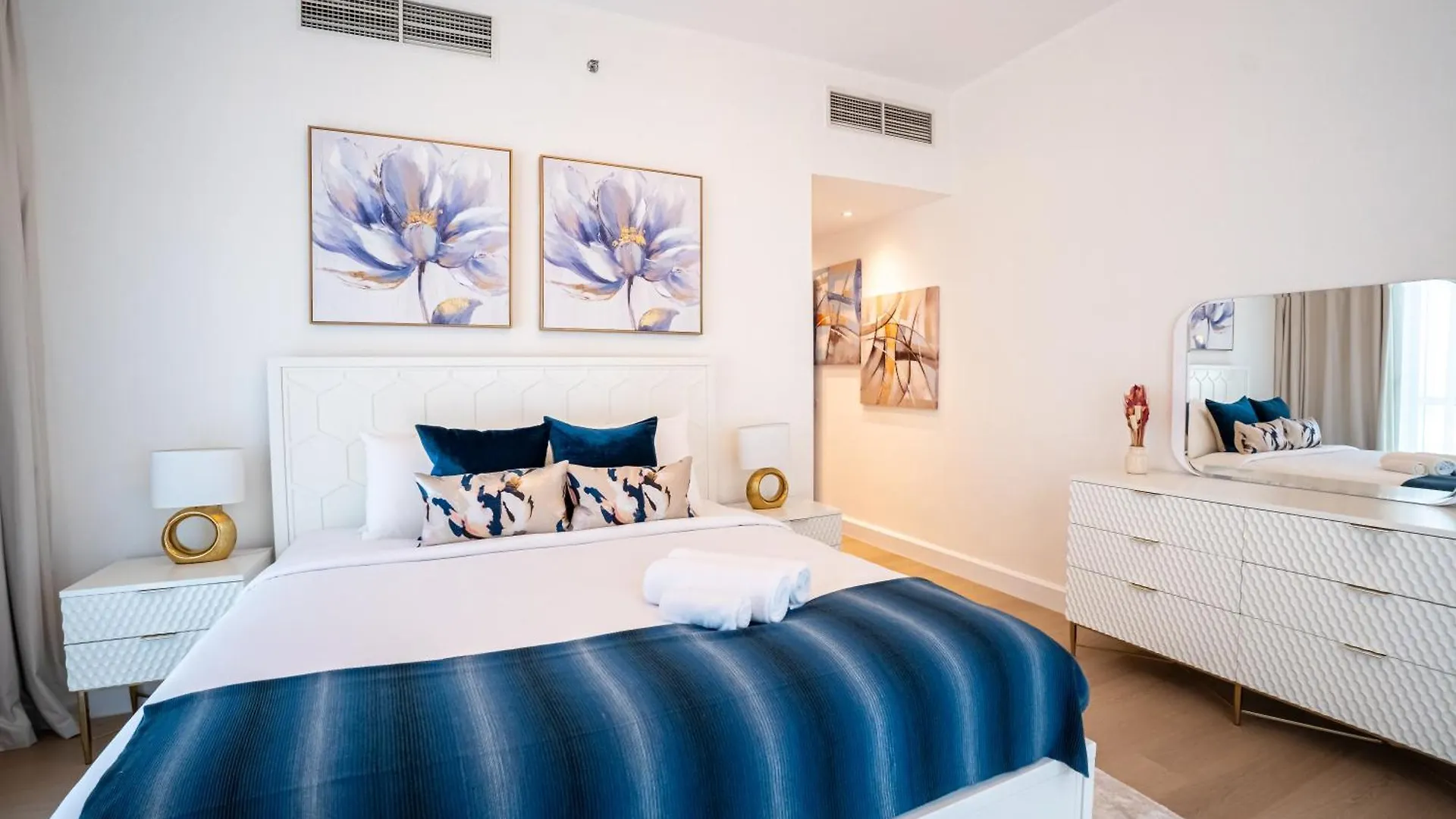 Veluxa - Fabulous 1 Bedroom In Business Bay Dubai United Arab Emirates